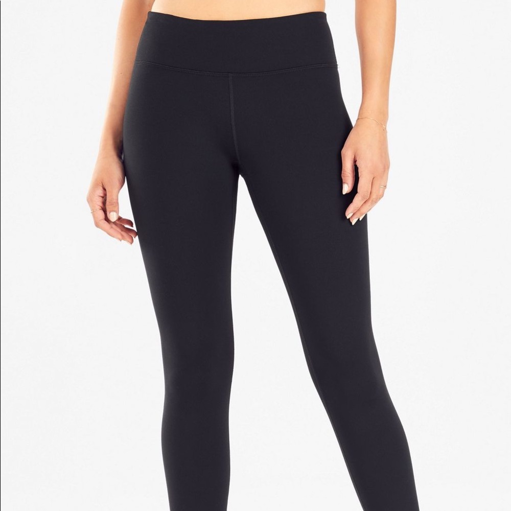 Fabletics Salar Midrise Leggings (2)